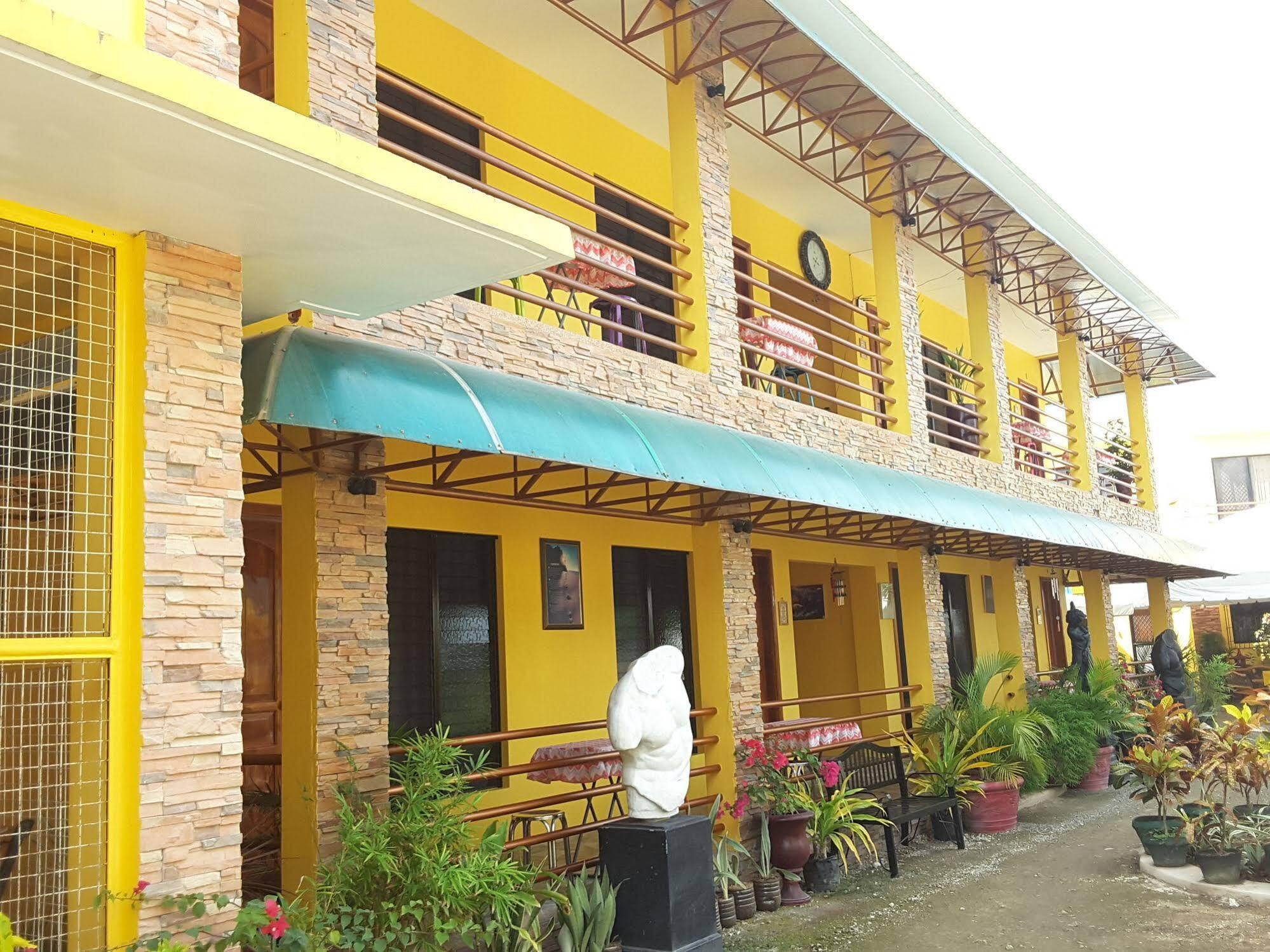 Moalboal Tropics Hotel Exterior photo